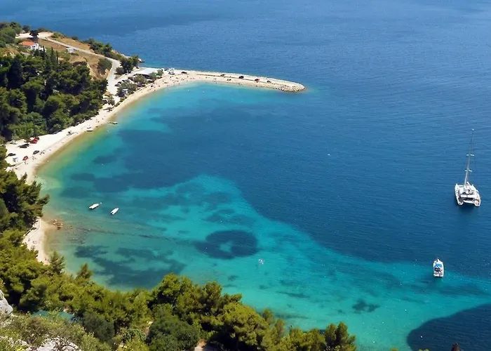 With A Parking Space - 15898