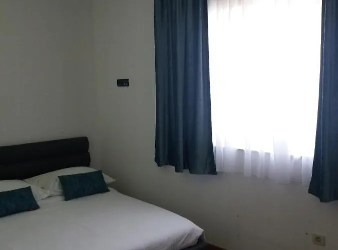 With A Parking Space - 15898 Split