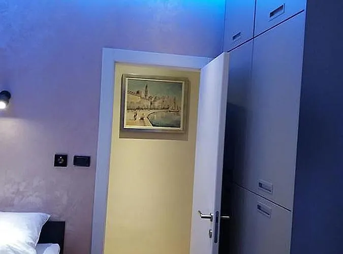 Apartament With A Parking Space - 15898 Split