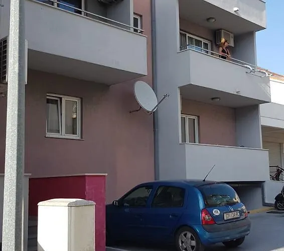 Apartament With A Parking Space - 15898 Split