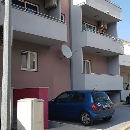 Apartament With A Parking Space - 15898 Split